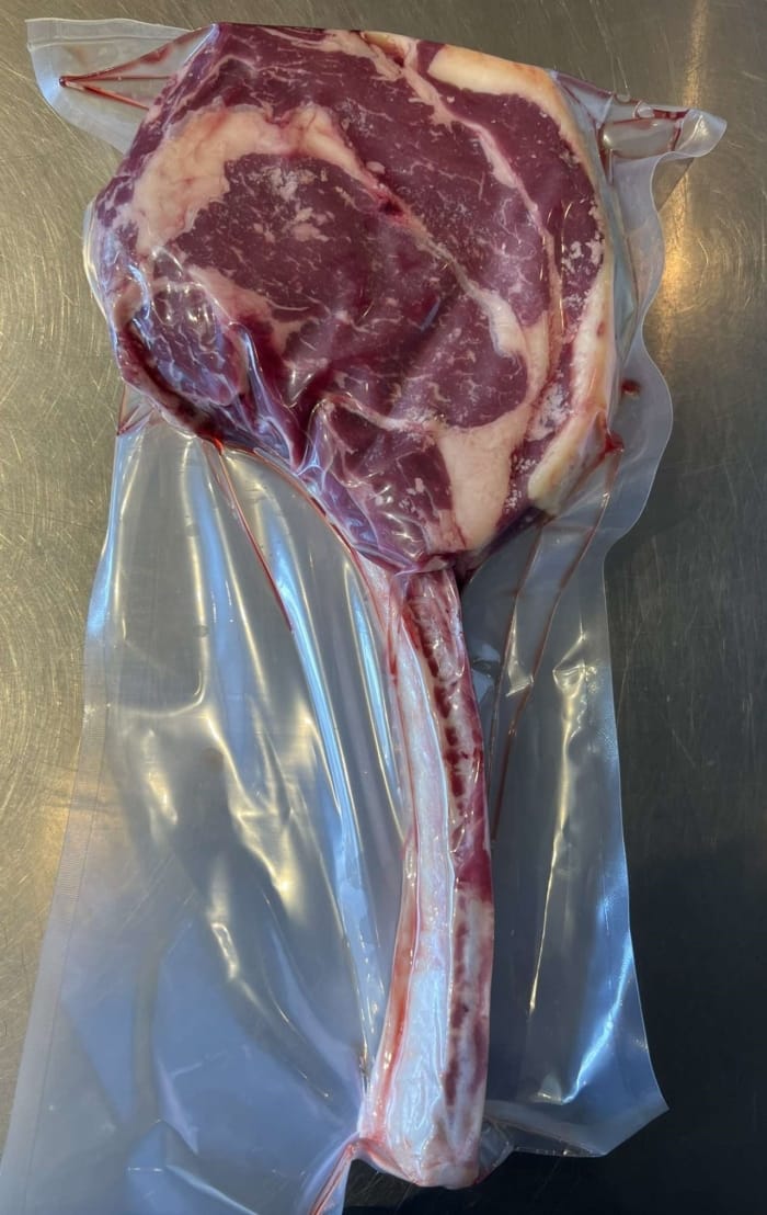 Fersk Tomahawk af Angus frá Gunnbjarnarholti