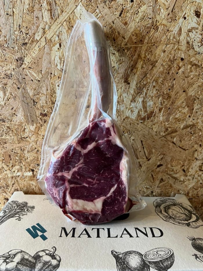 Fersk lífræn Tomahawk-steik frá Neðra-Hálsi - Image 4