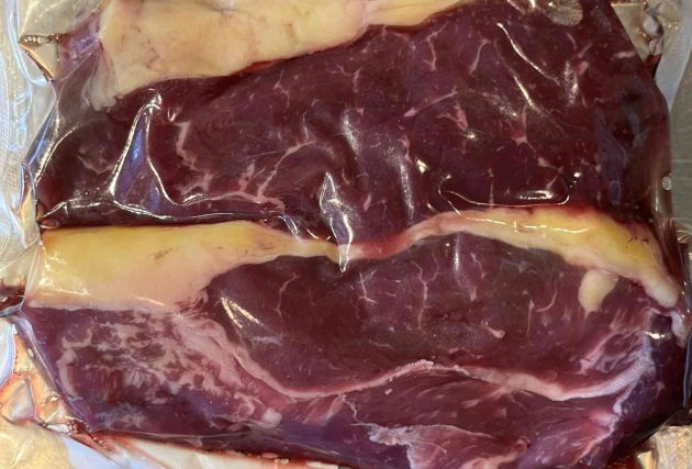 Ferskt lífrænt NY-strip frá Neðra-Hálsi