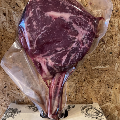 Fersk Tomahawksteik frá Reykjum
