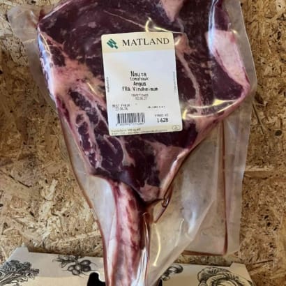 Fersk Tomahawksteik af 100% Angusnauti frá Vindheimum