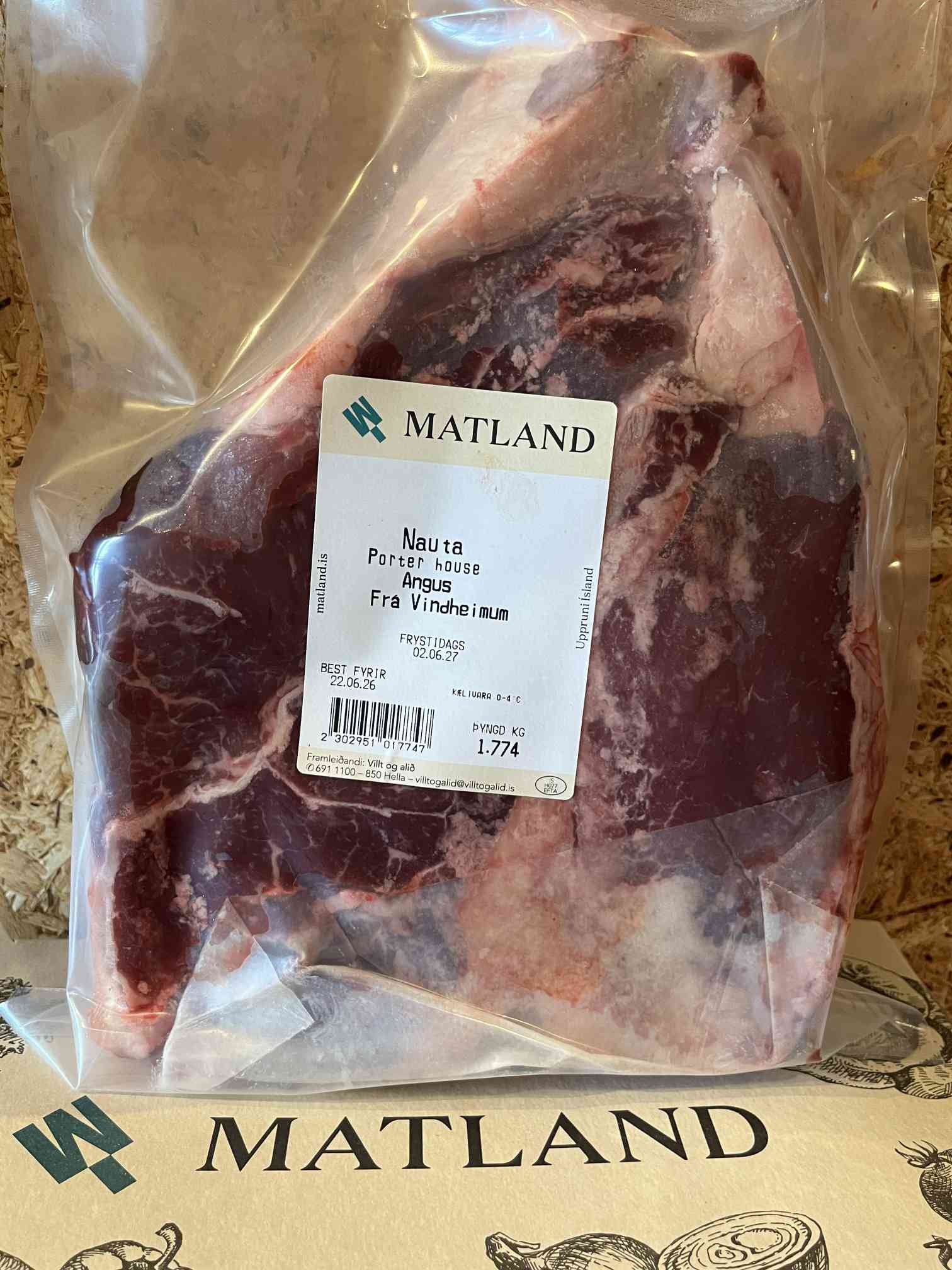 Fersk Porterhousesteik af 100% Angusnauti frá Vindheimum