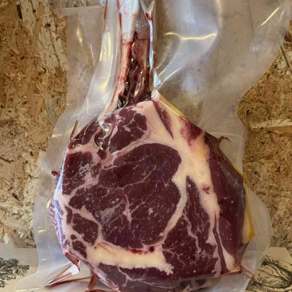 Fersk Tomahawksteik af Angus frá Stóra-Fjarðarhorni